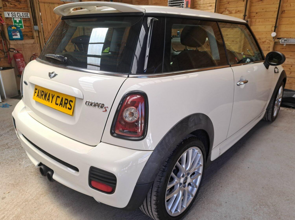 View MINI HATCH 1.6 Cooper S Hatch