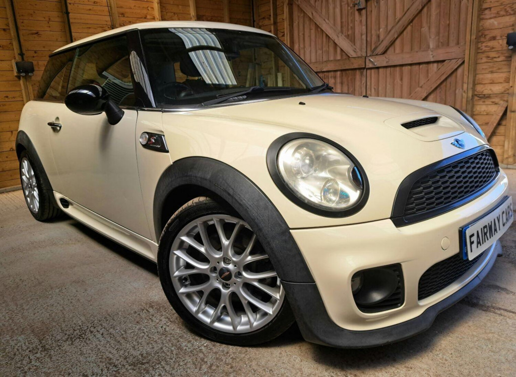 View MINI HATCH 1.6 Cooper S Hatch