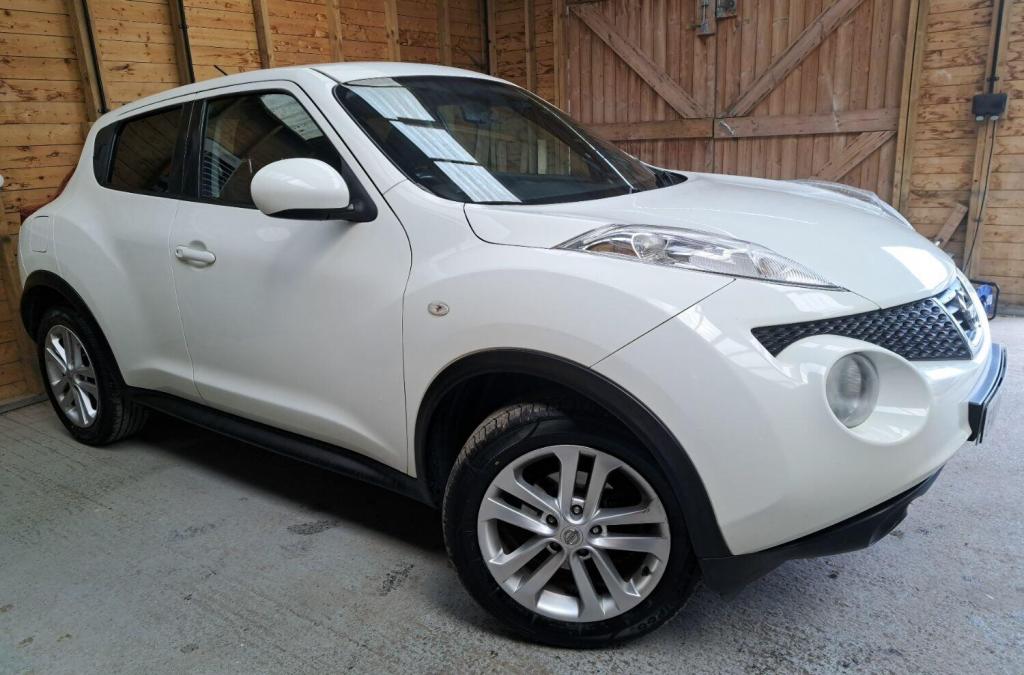 View NISSAN JUKE 1.5 dCi 8v Acenta Premium