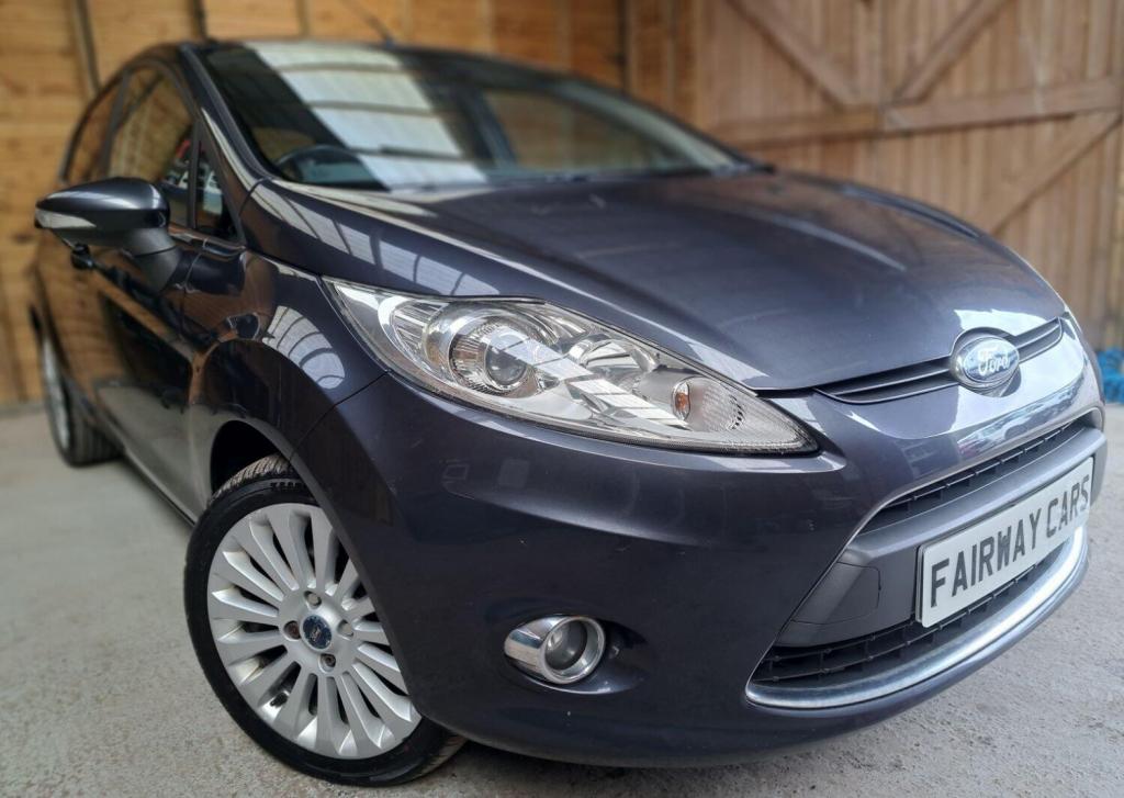 View FORD FIESTA 1.6 Titanium