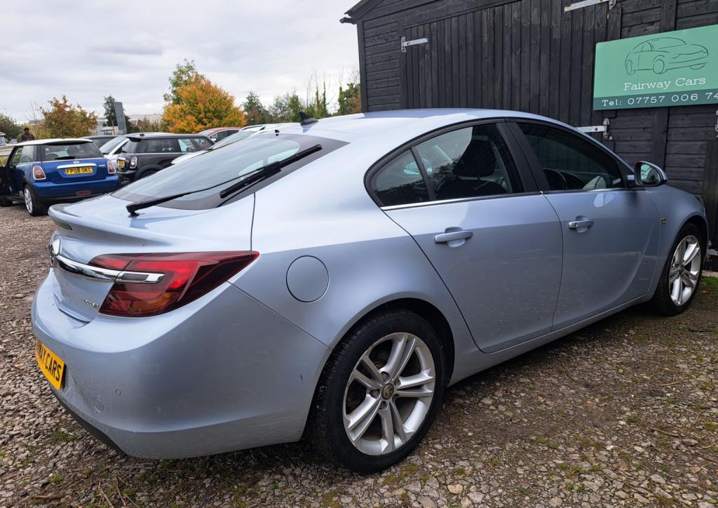 VAUXHALL INSIGNIA