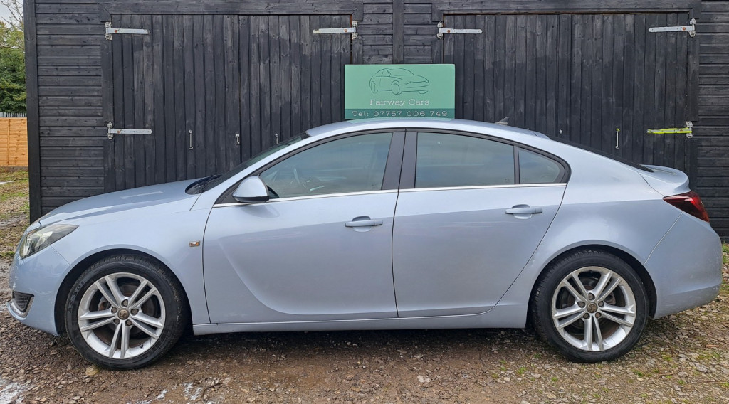 VAUXHALL INSIGNIA