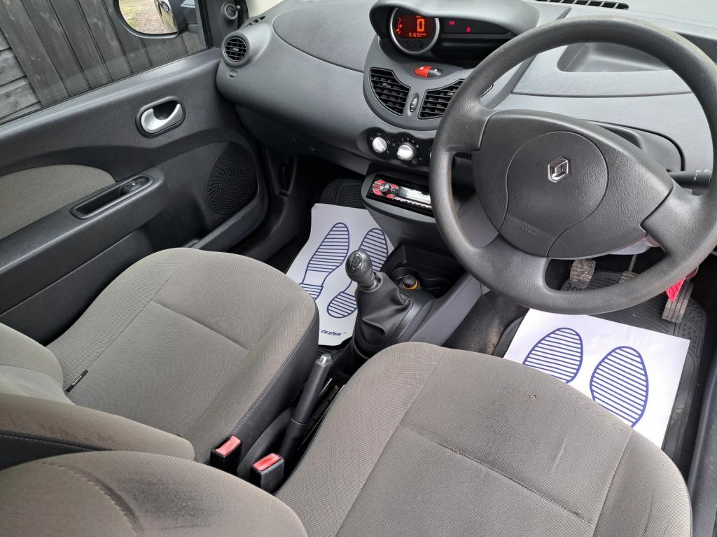 RENAULT TWINGO