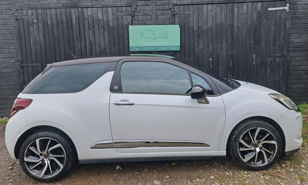 View DS AUTOMOBILES DS 3 1.2 PureTech Givenchy Le Makeup