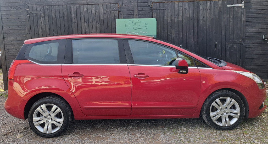 View PEUGEOT 5008 1.6 HDi Active