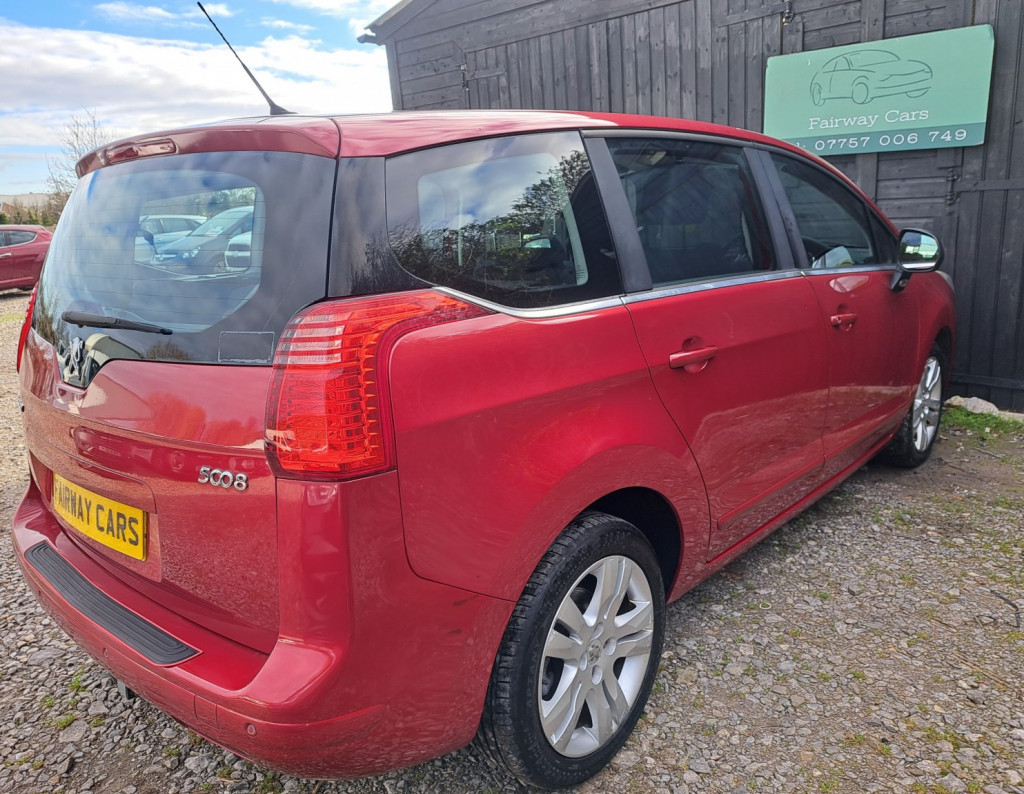 View PEUGEOT 5008 1.6 HDi Active