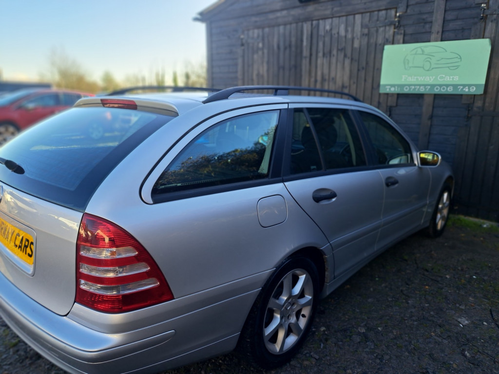 View MERCEDES-BENZ C CLASS 1.8 C180 Kompressor Classic SE