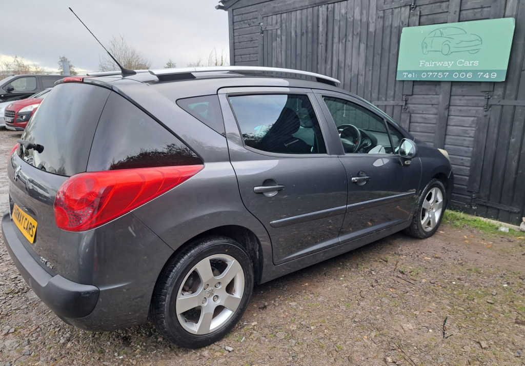 View PEUGEOT 207 1.6 VTi Sport