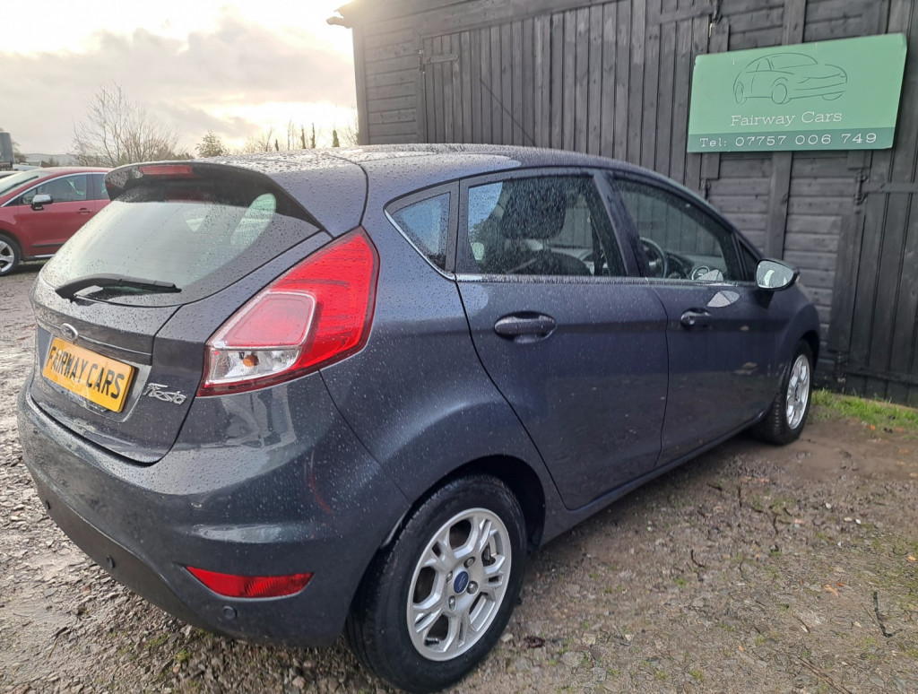 View FORD FIESTA 1.6 TDCi ECOnetic Zetec