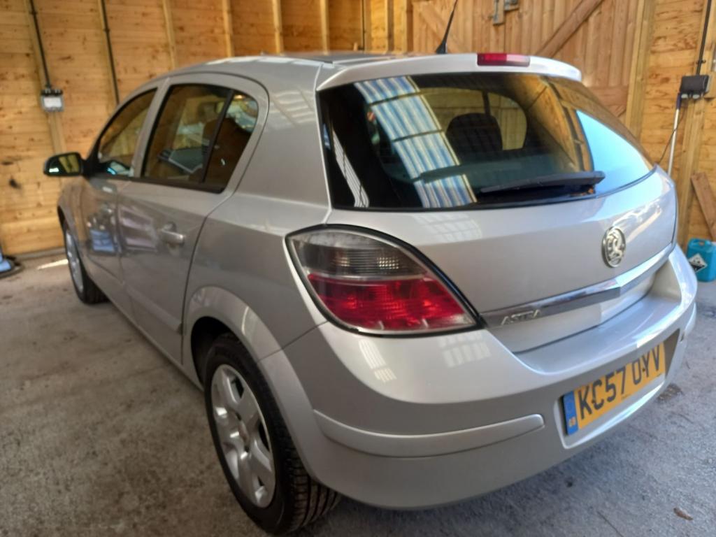 VAUXHALL ASTRA