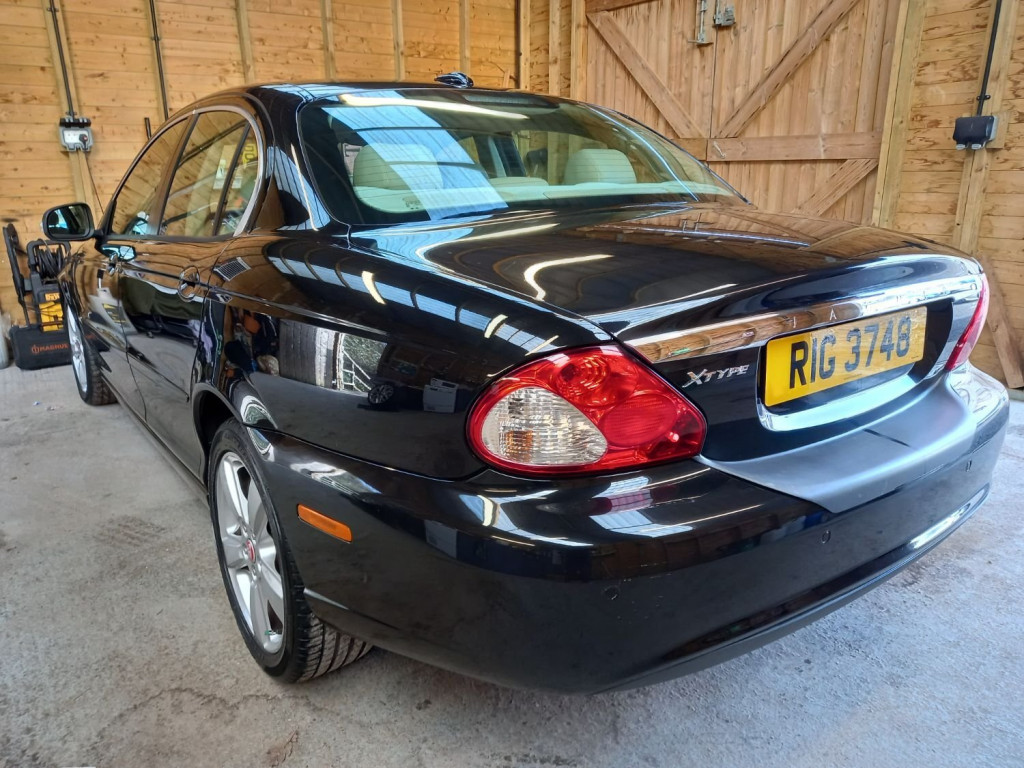 JAGUAR X-TYPE