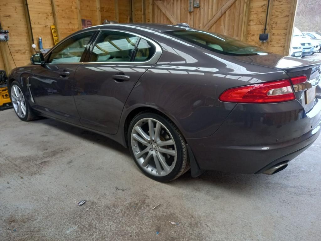 JAGUAR XF
