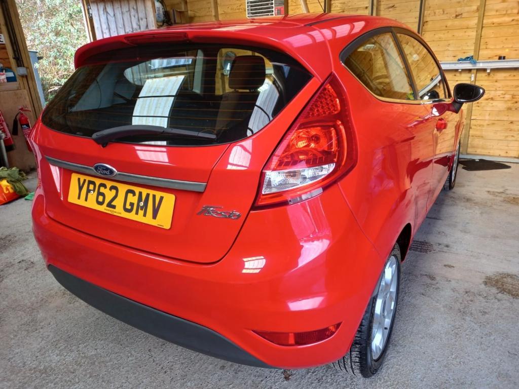 View FORD FIESTA ZETEC