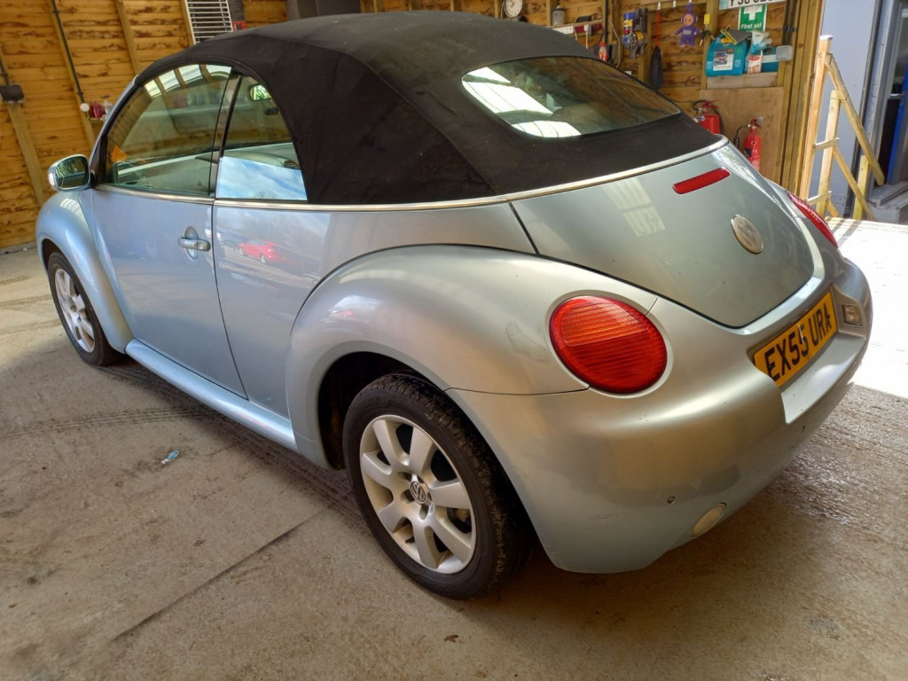 VOLKSWAGEN BEETLE