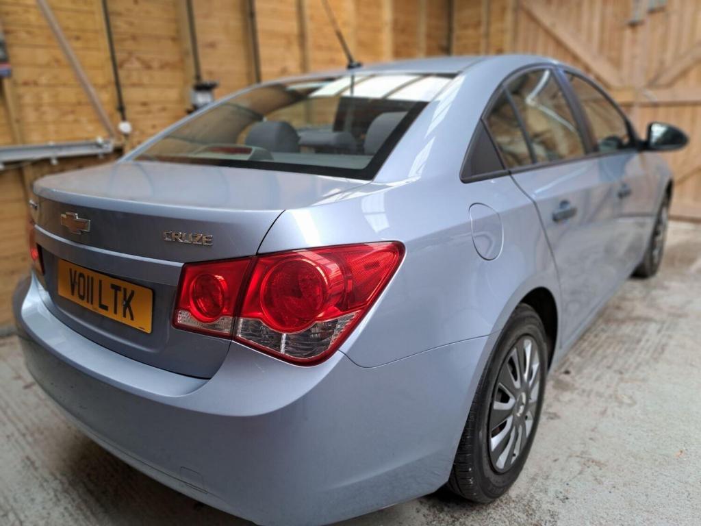 View CHEVROLET CRUZE S