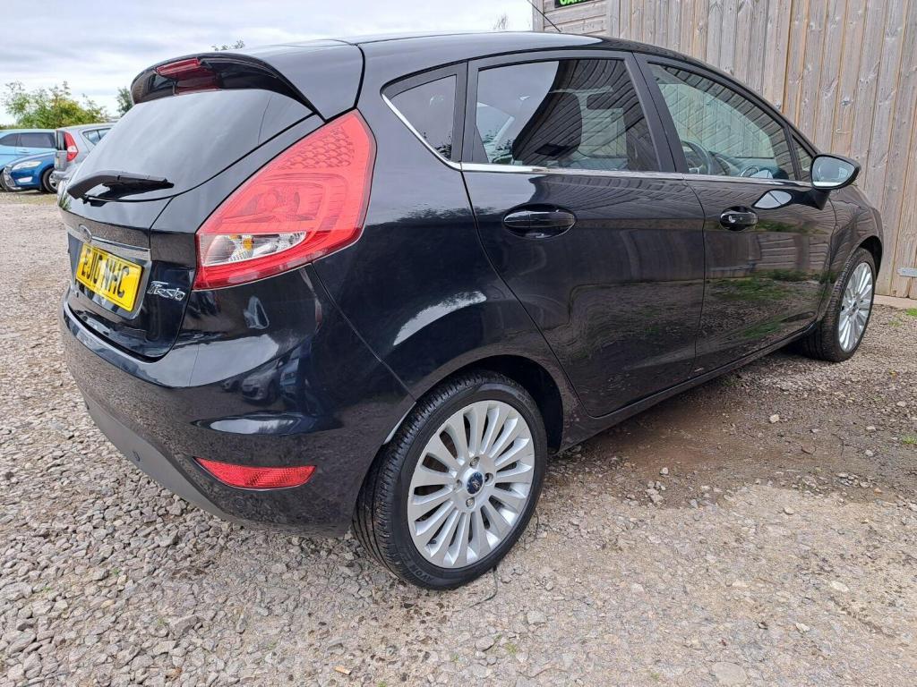 View FORD FIESTA TITANIUM TDCI