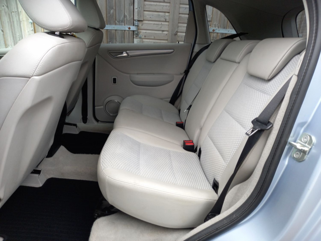 MERCEDES-BENZ B CLASS