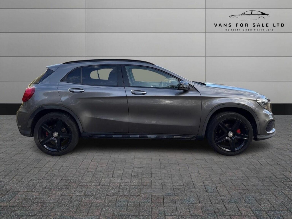 MERCEDES-BENZ GLA CLASS