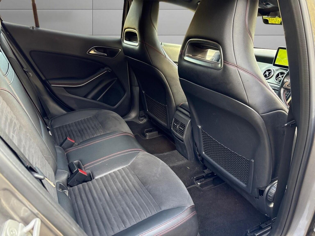 MERCEDES-BENZ GLA CLASS