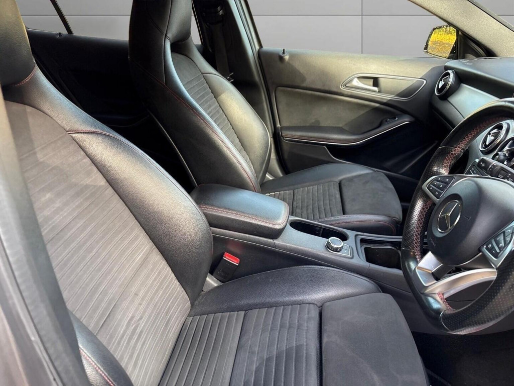 MERCEDES-BENZ GLA CLASS