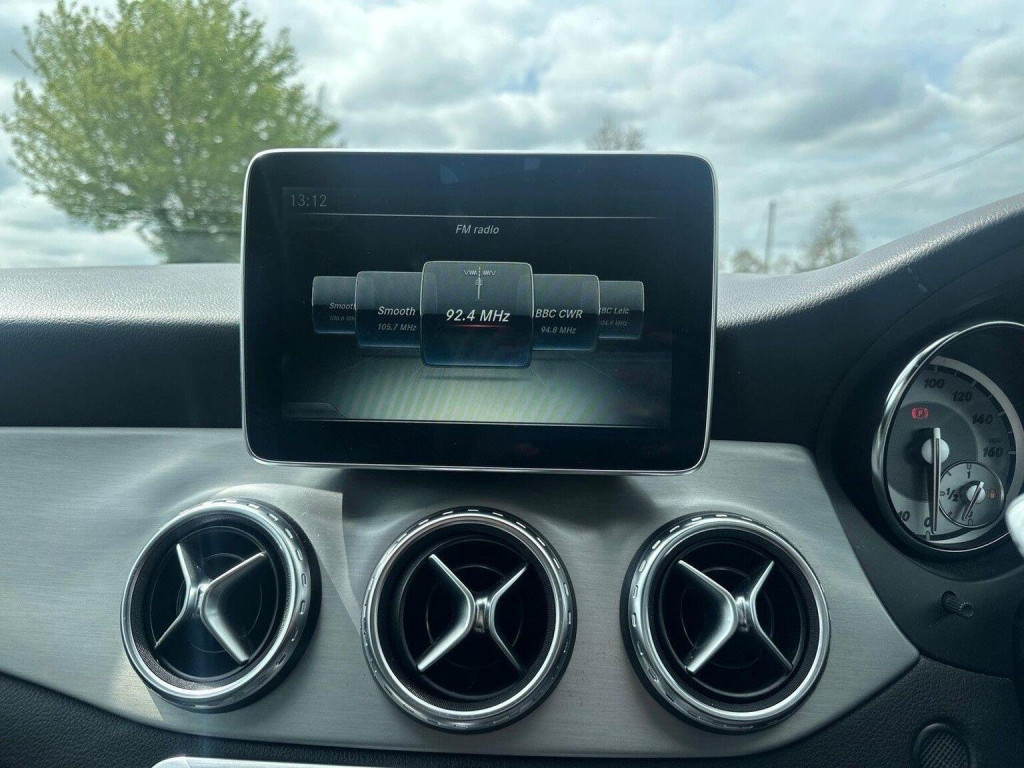 MERCEDES-BENZ GLA CLASS