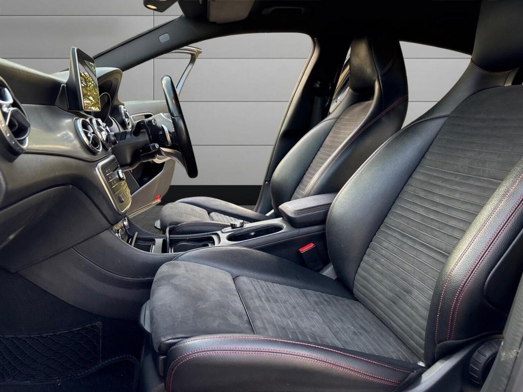 MERCEDES-BENZ GLA CLASS