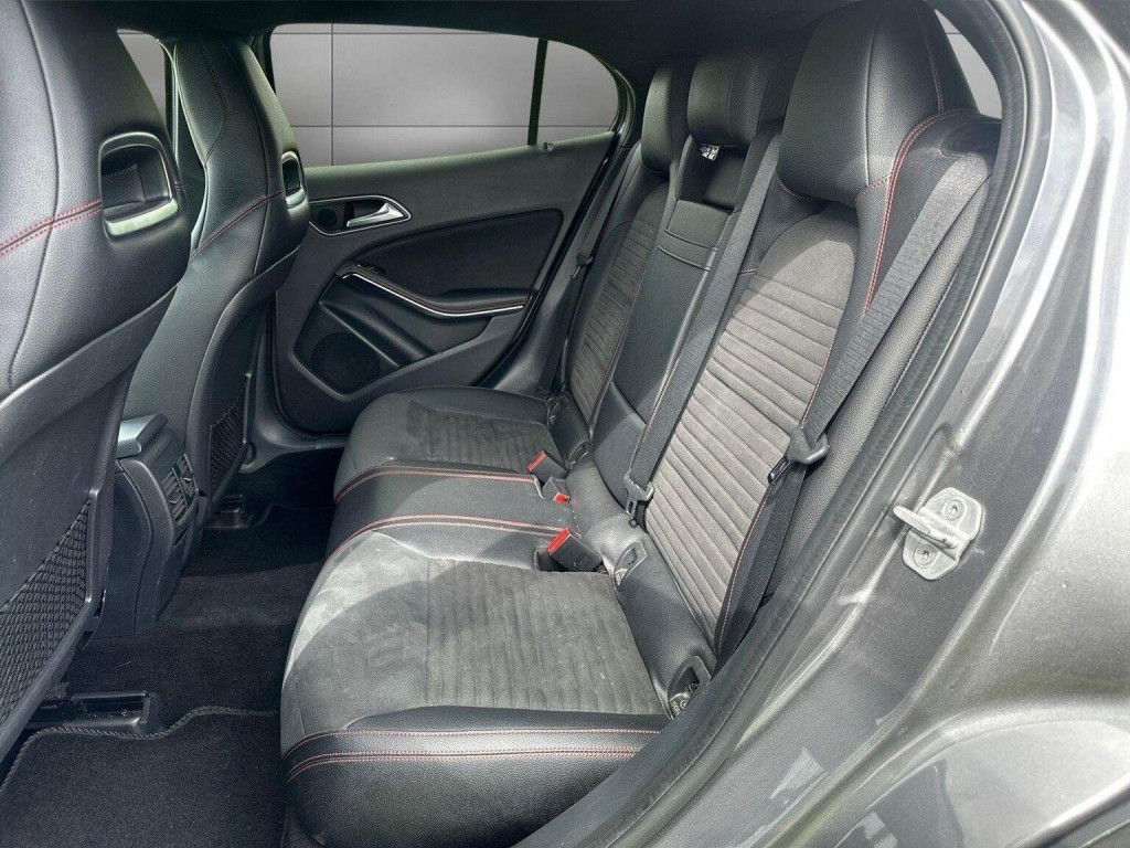 MERCEDES-BENZ GLA CLASS