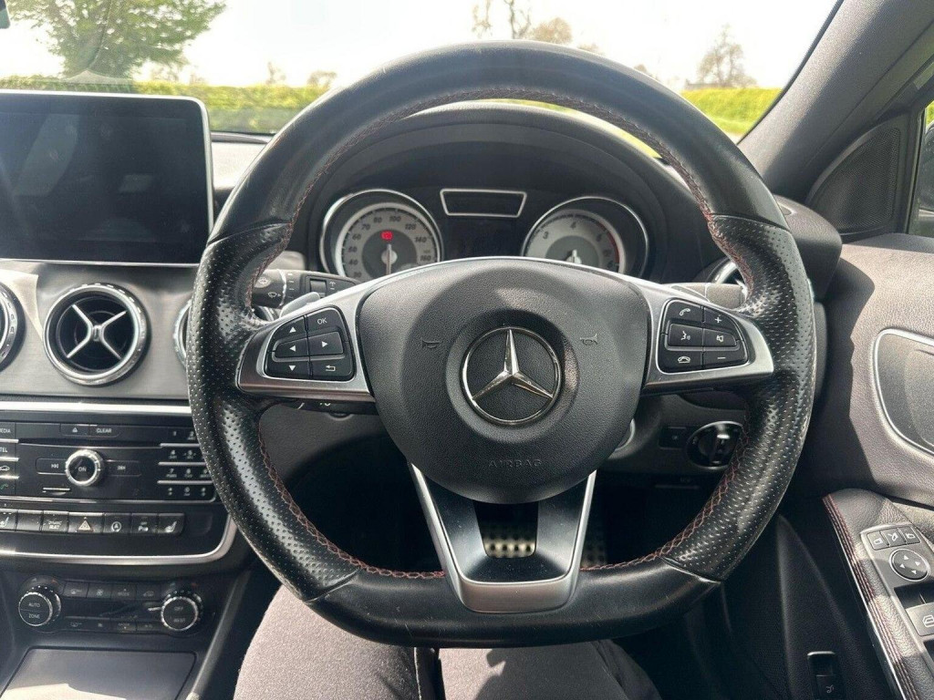 MERCEDES-BENZ GLA CLASS