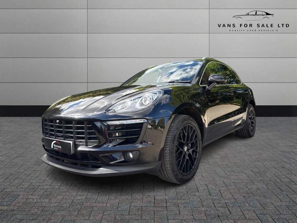 PORSCHE MACAN