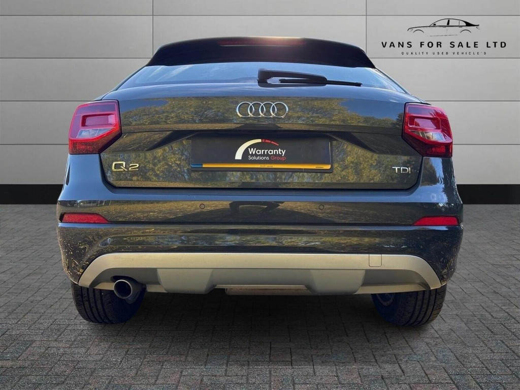 AUDI Q2