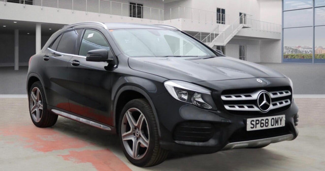 MERCEDES-BENZ GLA
