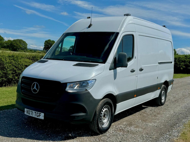 MERCEDES-BENZ SPRINTER 2.0 315 CDI UTILITY SPEC 3.5 TON TOWING CAPICTITY 