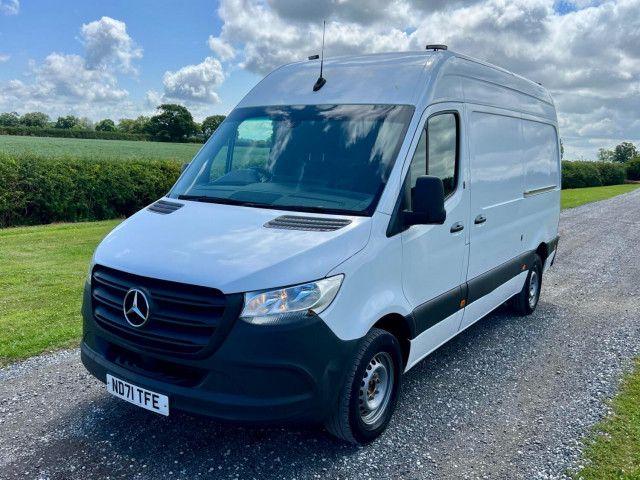 MERCEDES-BENZ SPRINTER 2.0 315 CDI L2 H2 RWD Progressive UTILITY SPEC 3.5T TOWING CAPCITY 