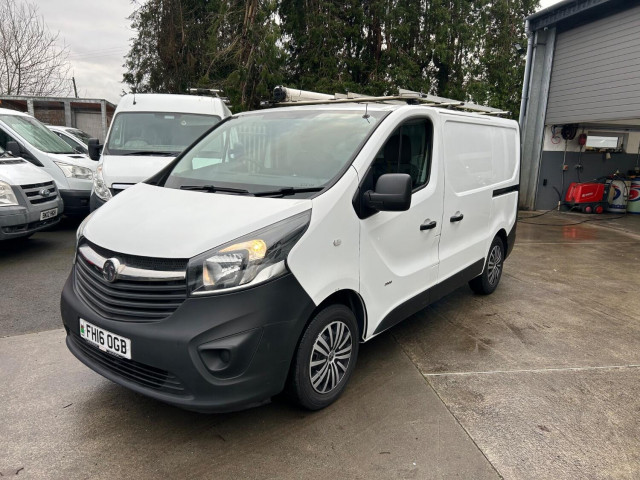 VAUXHALL VIVARO