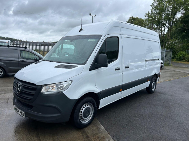 MERCEDES-BENZ SPRINTER