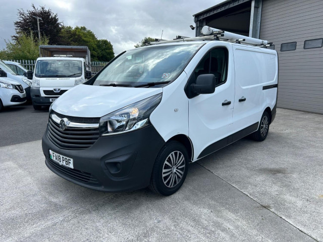 VAUXHALL VIVARO