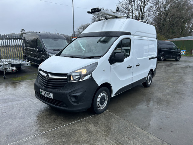 VAUXHALL VIVARO