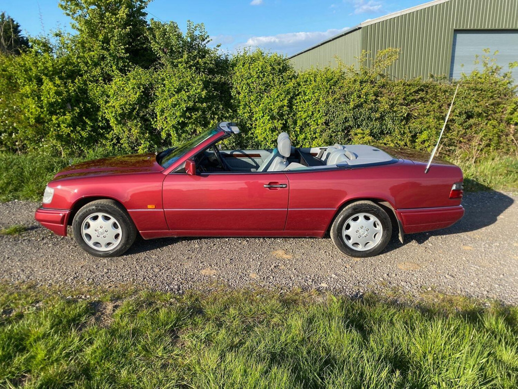 MERCEDES-BENZ E CLASS