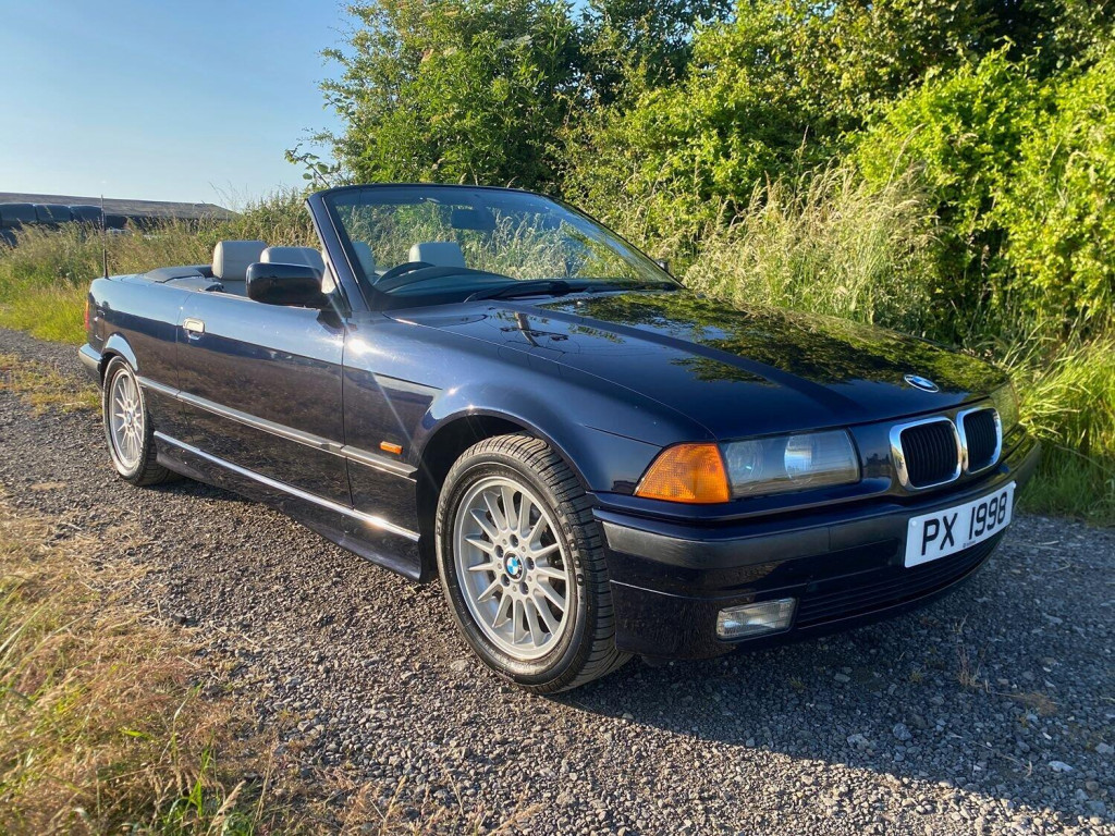 View BMW 3 SERIES E36 2.5 MANUAL CONVERTIBLE 