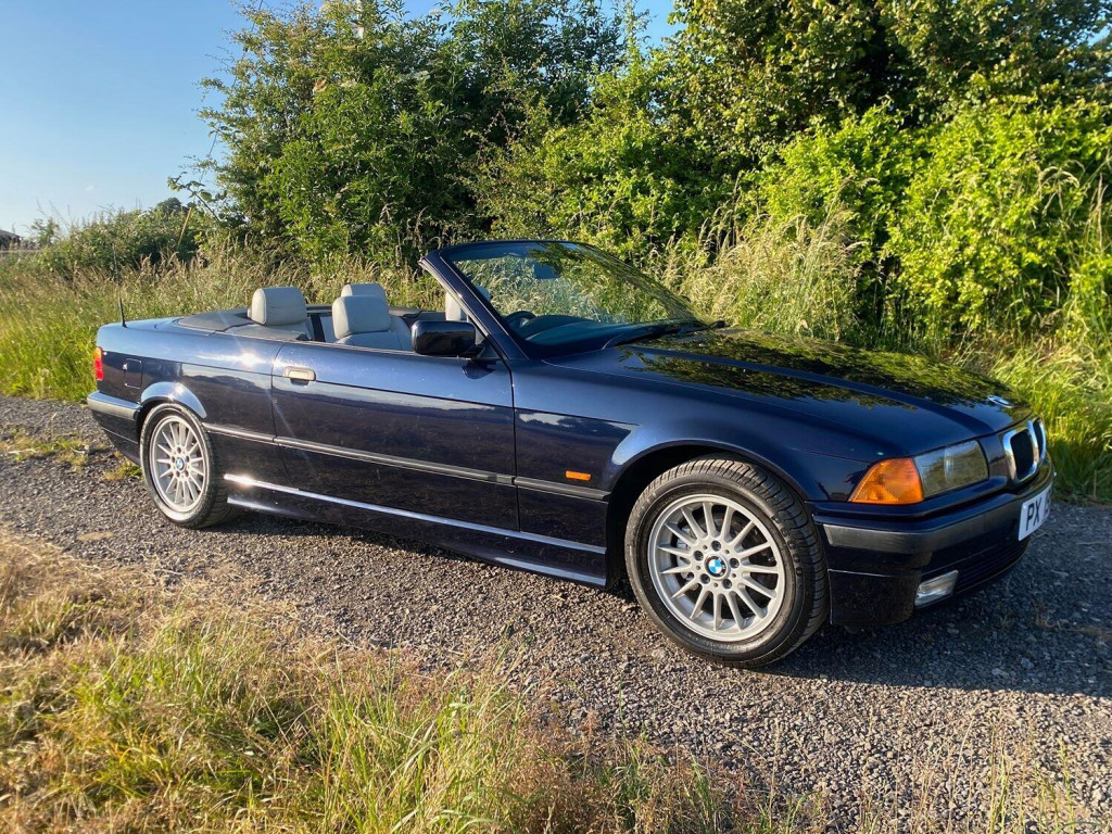 View BMW 3 SERIES E36 2.5 MANUAL CONVERTIBLE 