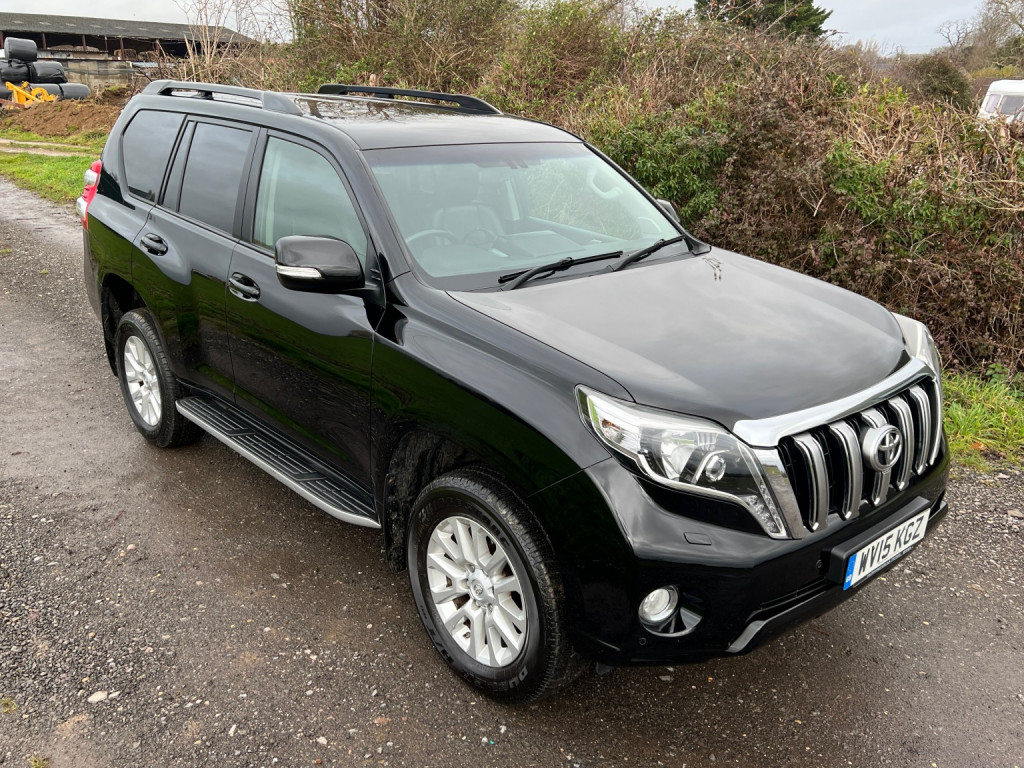 View TOYOTA LAND CRUISER 3.0 D-4D Icon