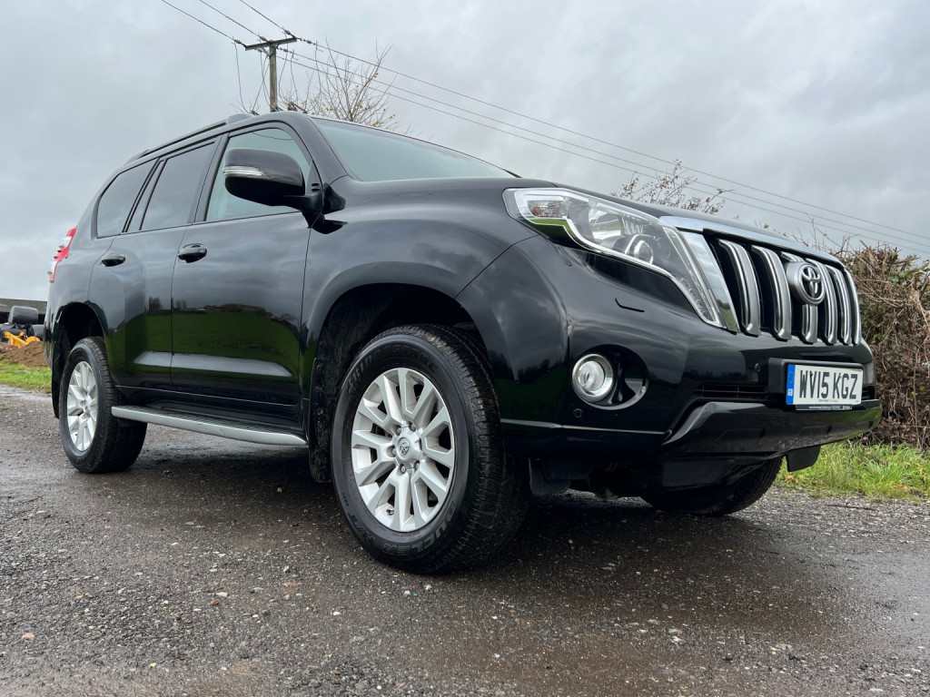 View TOYOTA LAND CRUISER 3.0 D-4D Icon