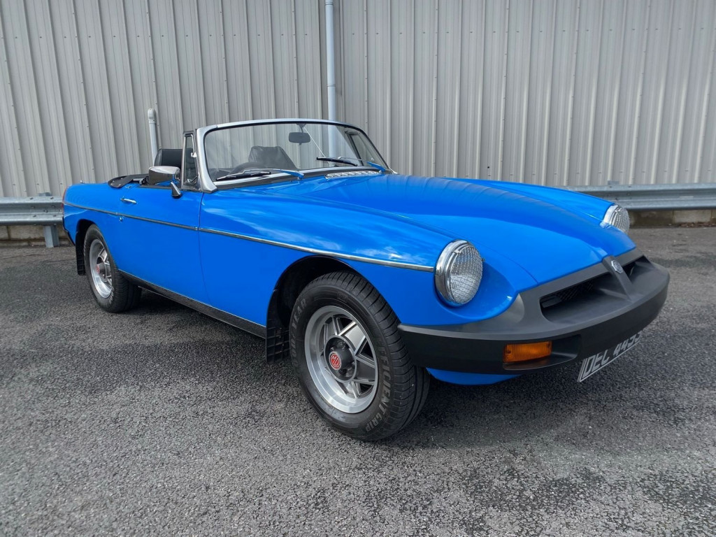 View MG MGB B ROADSTER