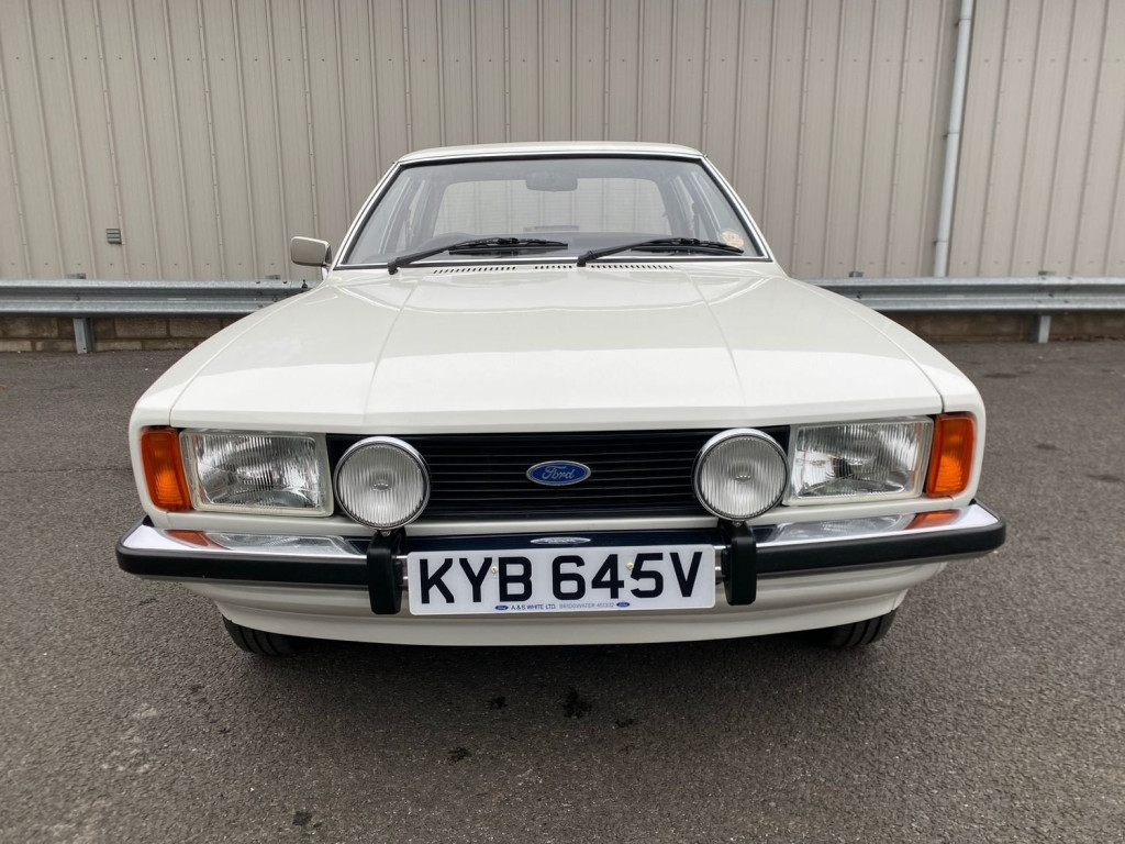 FORD CORTINA