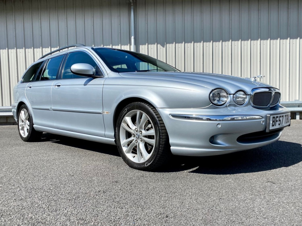 View JAGUAR X-TYPE SOVEREIGN ESTATE 2.2 DIESEL