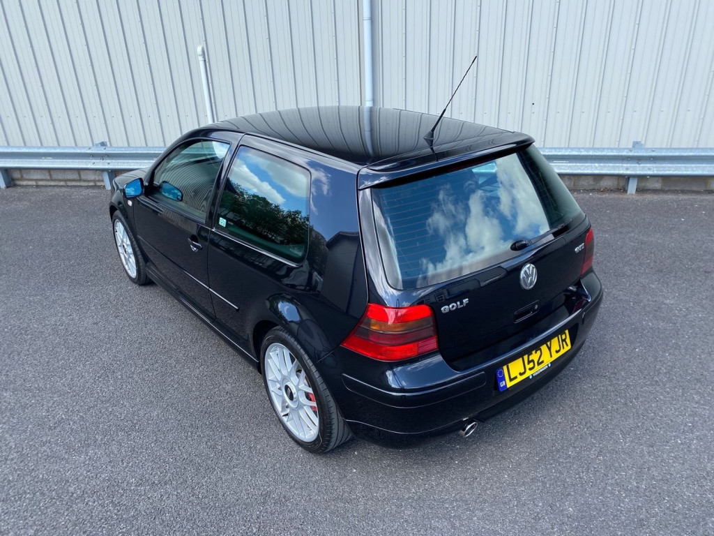 VOLKSWAGEN GOLF