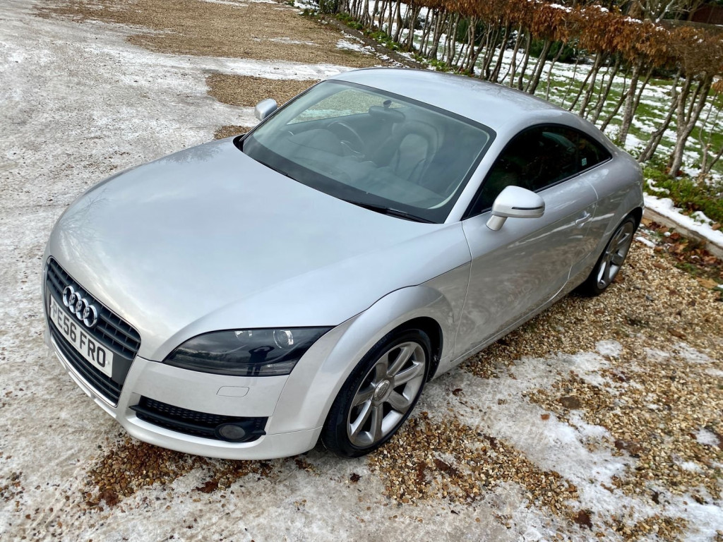 AUDI TT
