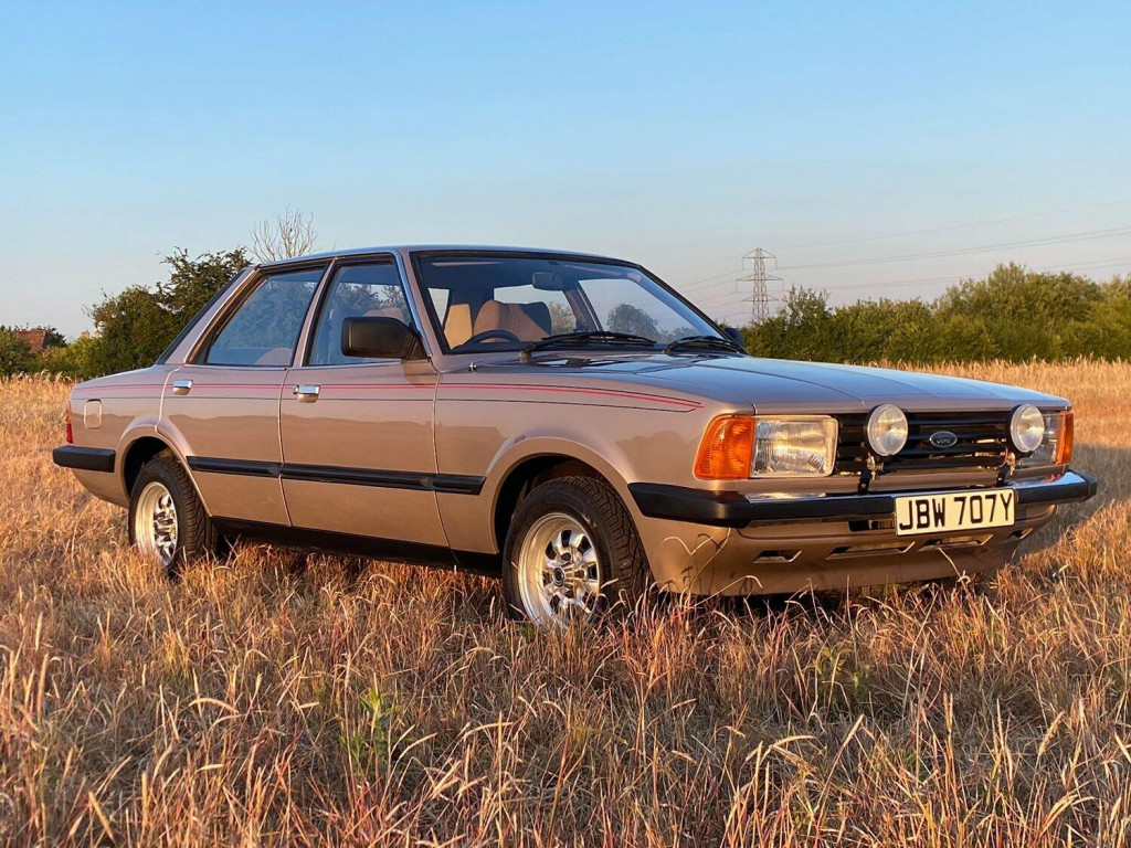 View FORD CORTINA MK5 1.6 CRUSADER SALOON