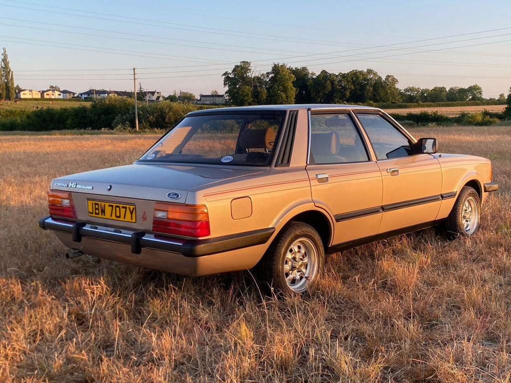 FORD CORTINA