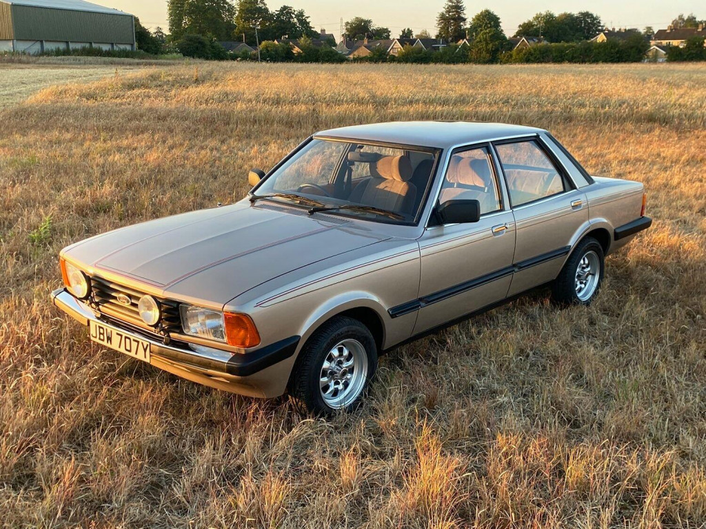FORD CORTINA